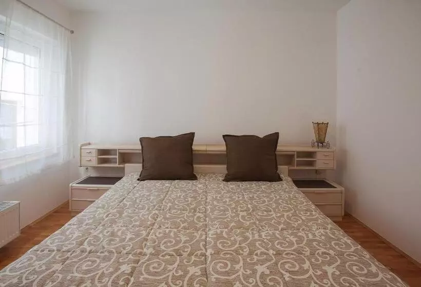 پانسیون Guesthouse Rota