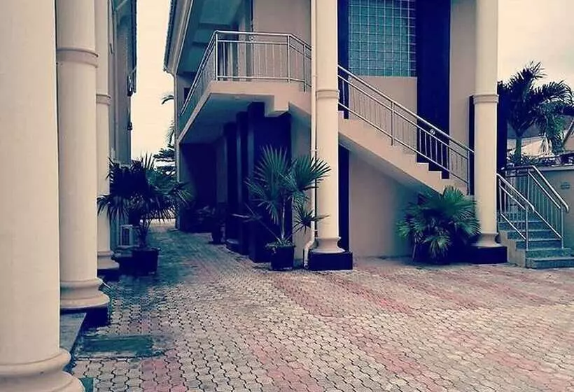 هتل Davok Suites Uyo