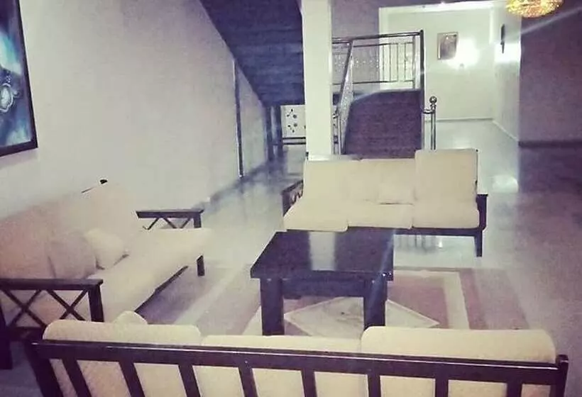 هتل Davok Suites Uyo