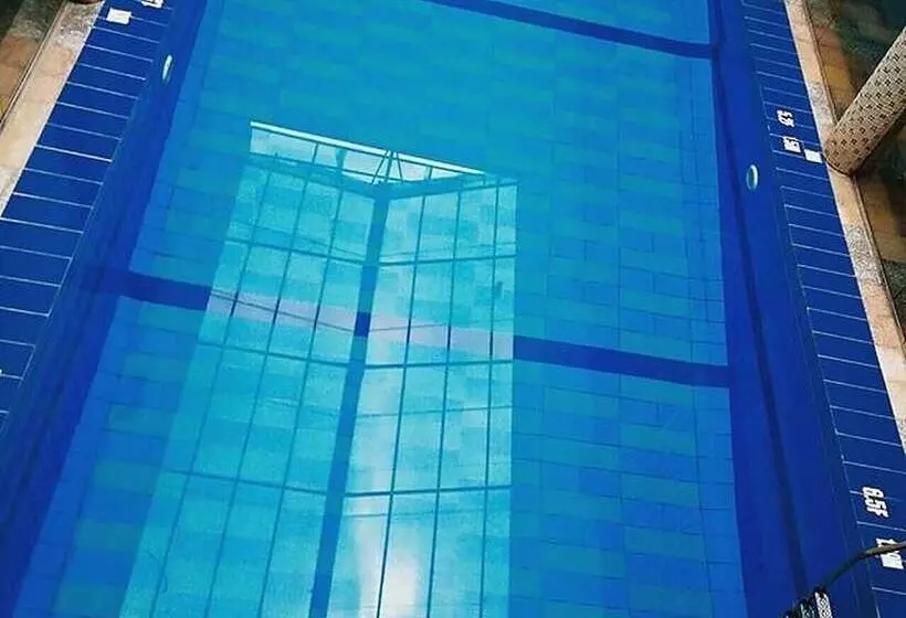 هتل Davok Suites Uyo