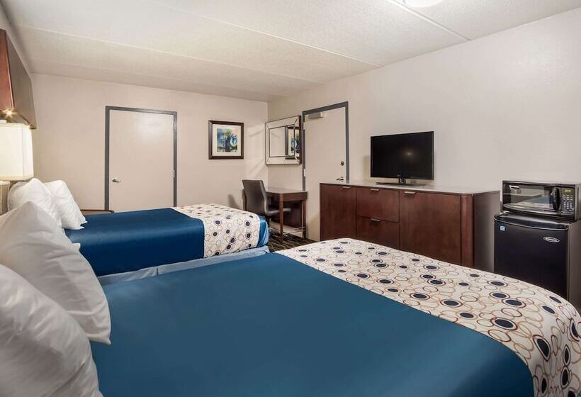 בית מלון כפרי Rodeway Inn