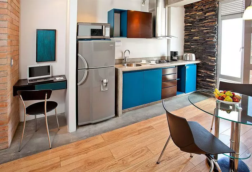 Estelar Apartamentos Aeropuerto