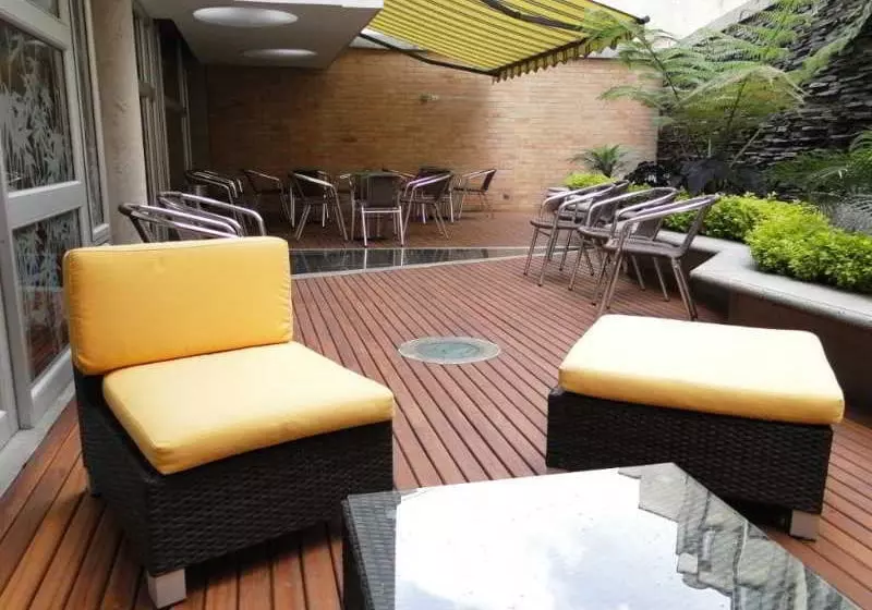 Estelar Apartamentos Aeropuerto