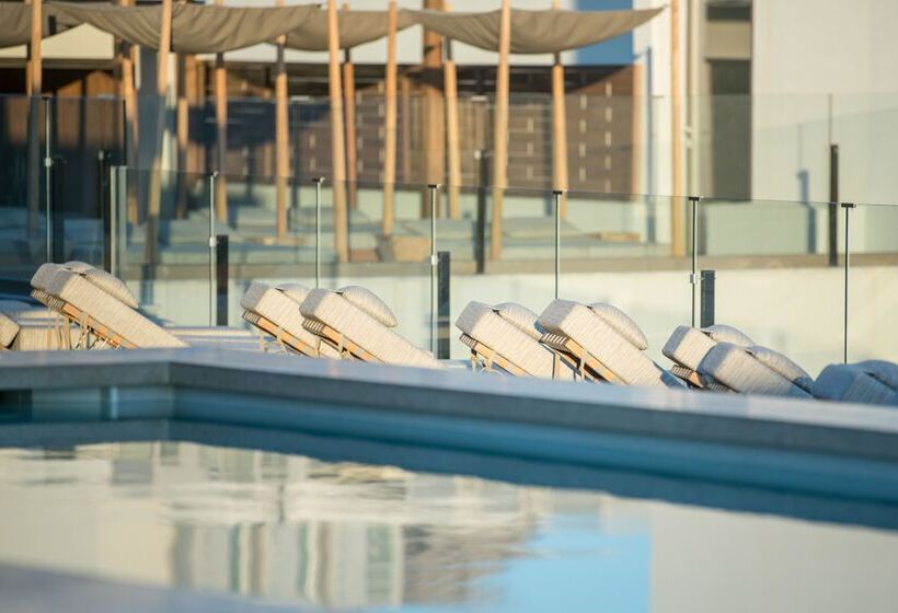 Akasha Beach Hotel & Spa