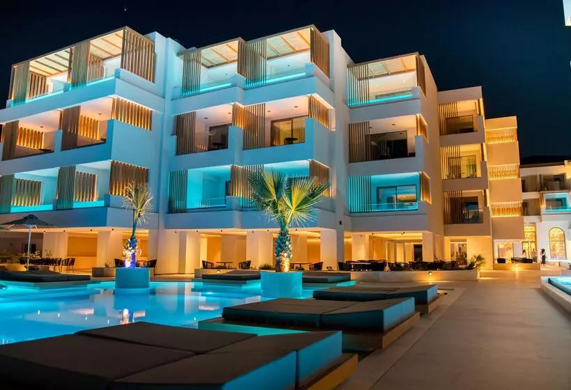 Akasha Beach Hotel & Spa