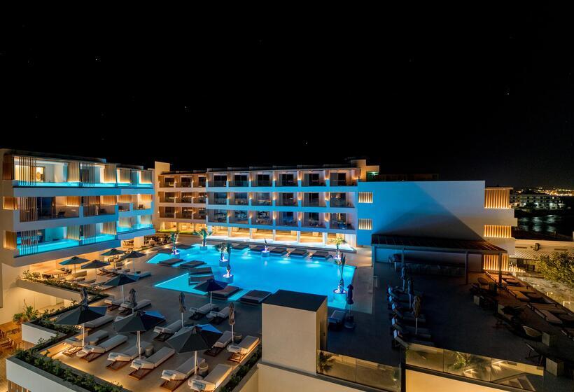 Akasha Beach Hotel & Spa