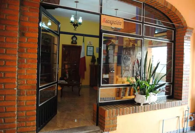 Отель Boutique Posada La Casona De Cortés