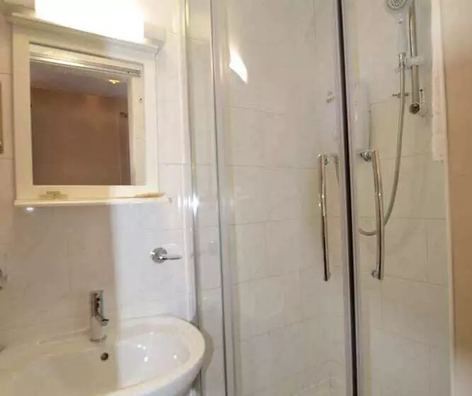 Отель Britannia Inn