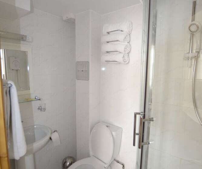 فندق Britannia Inn