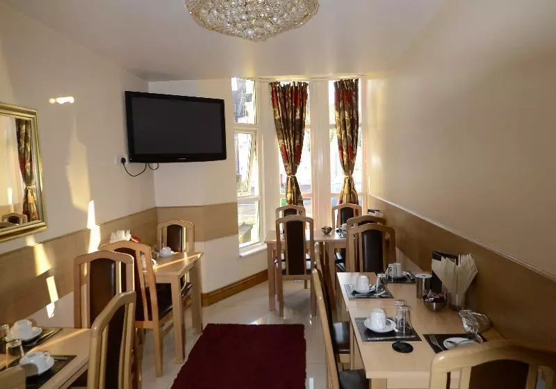 Отель Britannia Inn