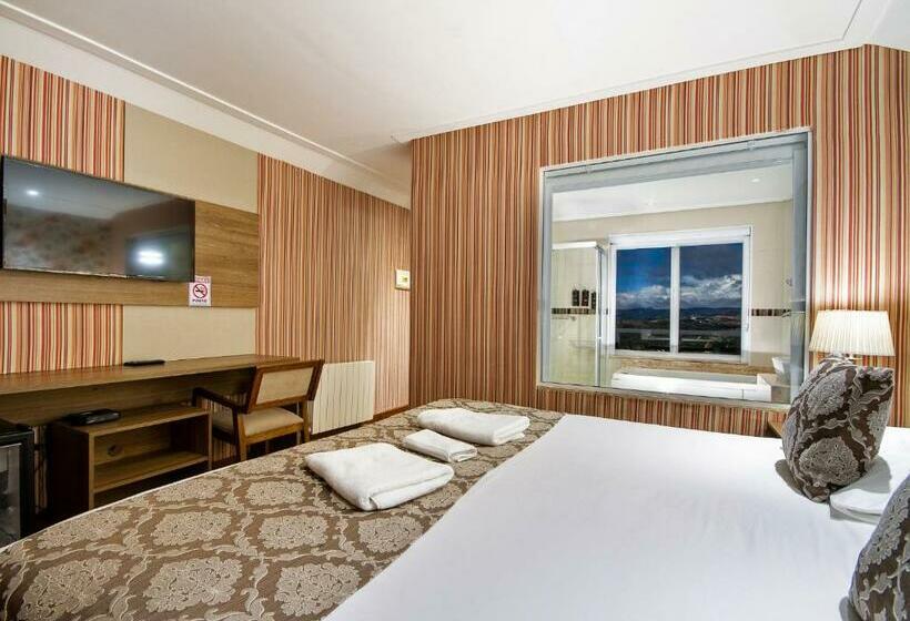 Отель Chris Park