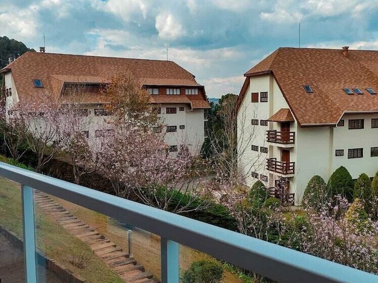 Отель Chris Park