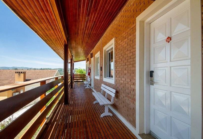 Отель Chris Park