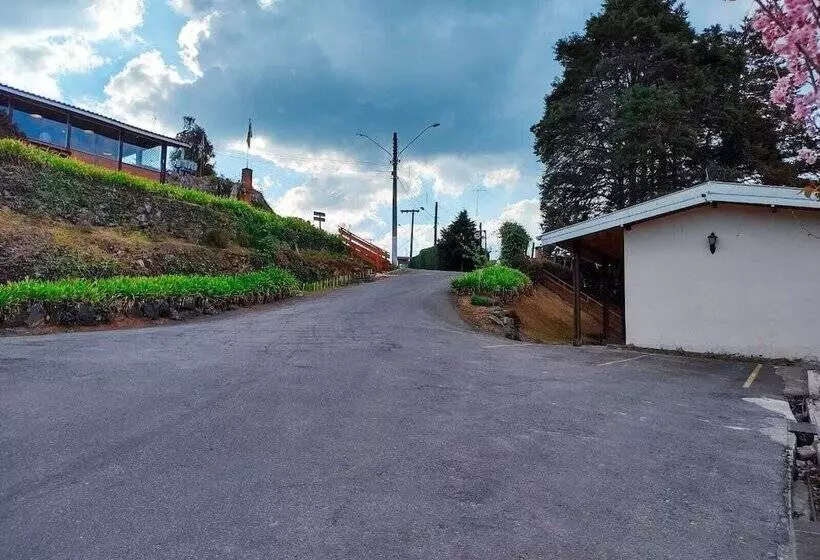 Отель Chris Park