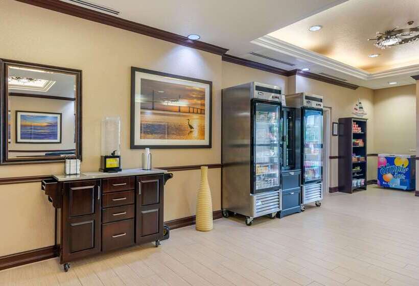 בית מלון כפרי Comfort Inn & Suites Northeast  Gateway