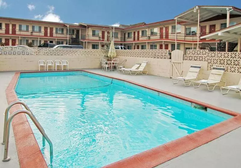 ホテル Downtown Inn