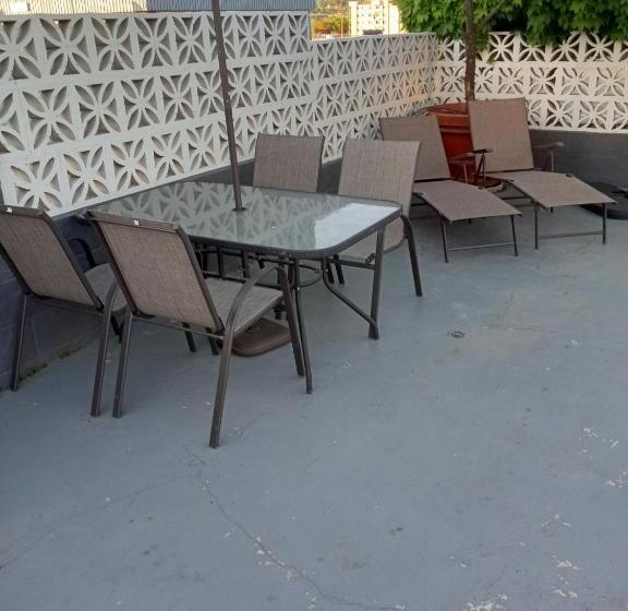 ホテル Downtown Inn