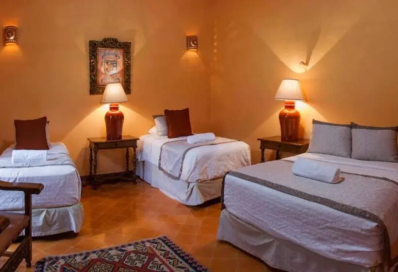 هتل Hacienda Santa Cruz