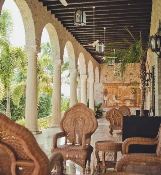 هتل Hacienda Santa Cruz