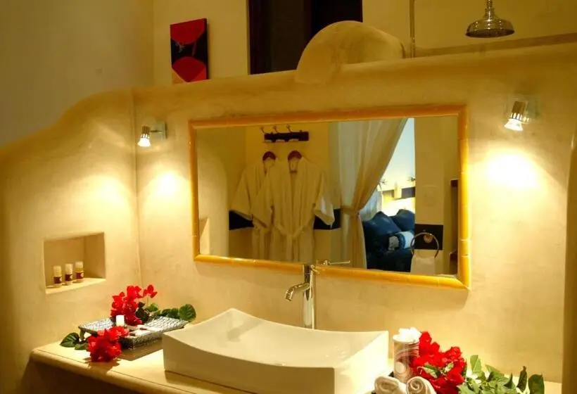 هتل Hacienda Santa Cruz