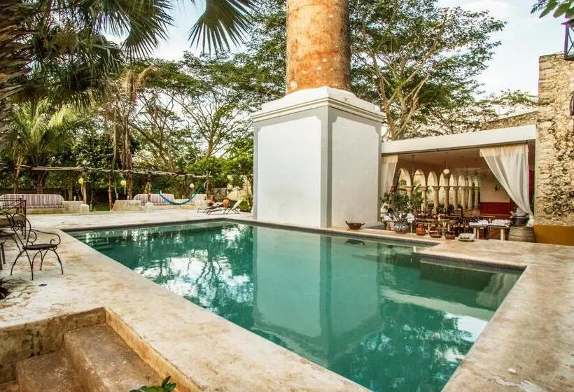 هتل Hacienda Santa Cruz
