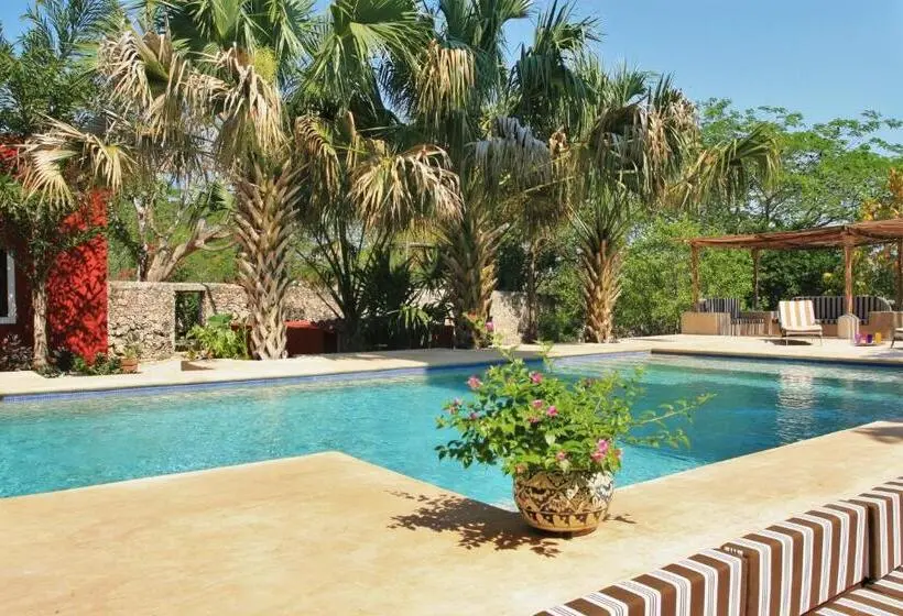 هتل Hacienda Santa Cruz