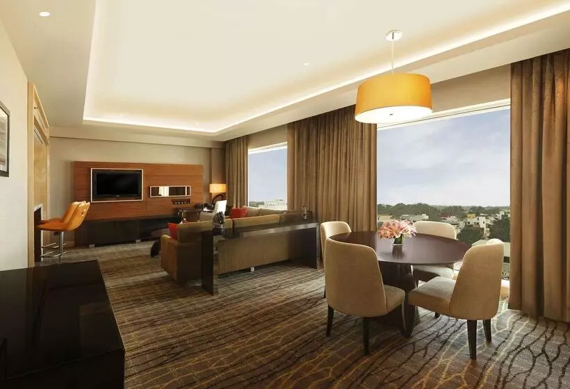 בית מלון כפרי Hilton Chennai