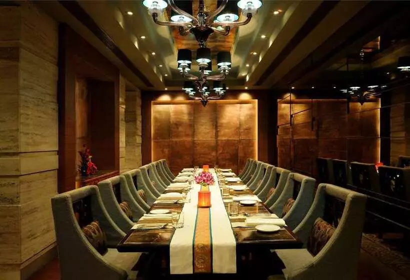 בית מלון כפרי Hilton Chennai