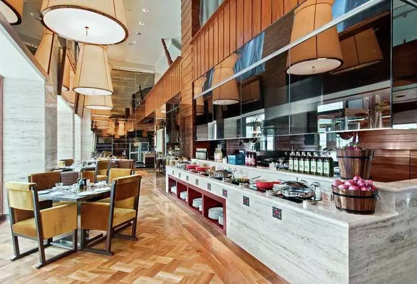 בית מלון כפרי Hilton Chennai