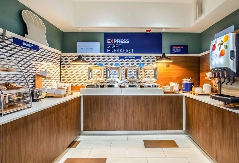 호텔 Holiday Inn Express & Suites   Olathe South, An Ihg