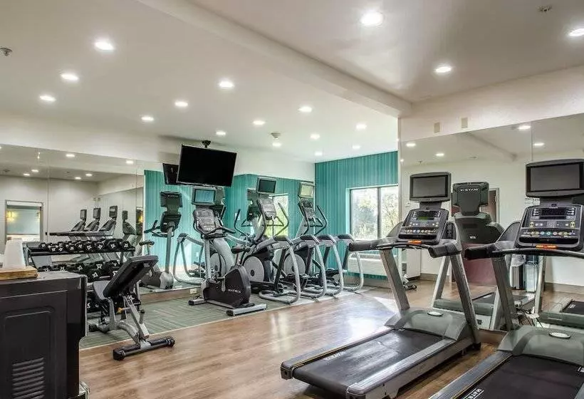 호텔 Holiday Inn Express & Suites   Olathe South, An Ihg