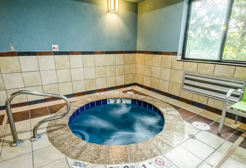 호텔 Holiday Inn Express & Suites   Olathe South, An Ihg