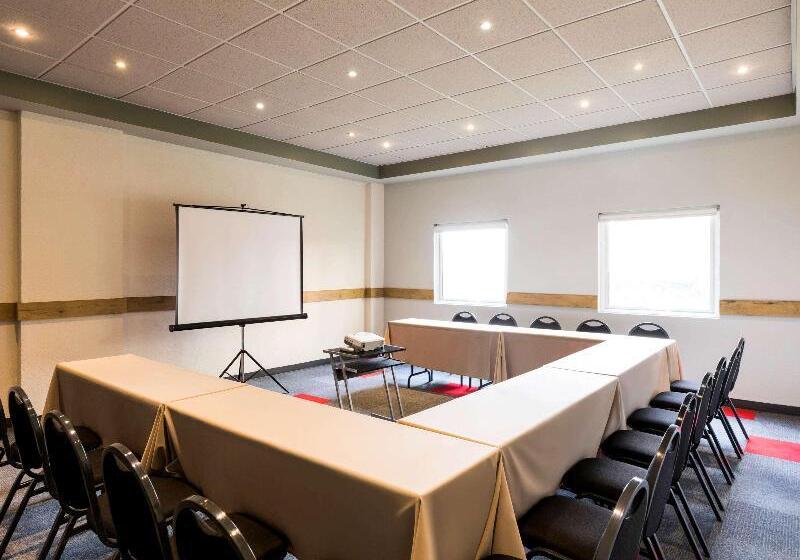 Otel Ibis Guadalajara Expo