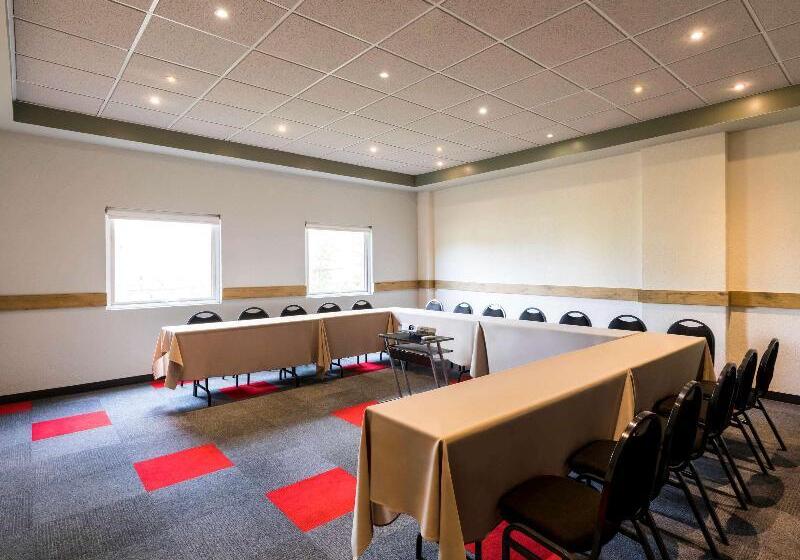 Otel Ibis Guadalajara Expo