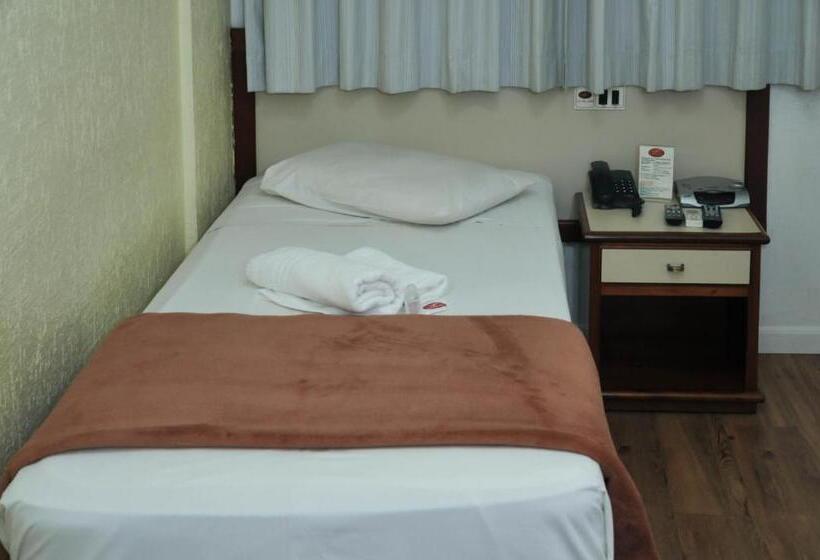 בית מלון כפרי Inter Plaza