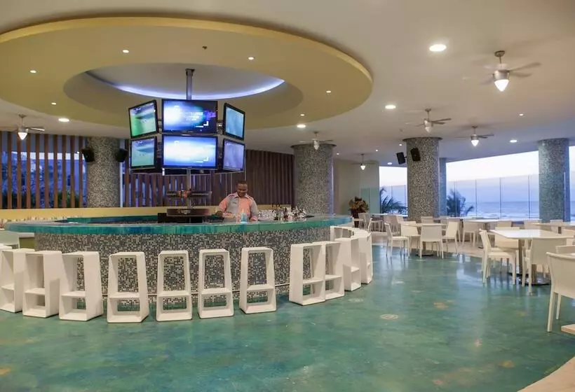 בית מלון כפרי Las Americas Torre Del Mar