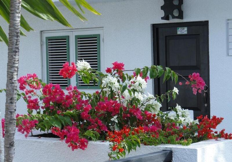 هتل Plum Tree Club