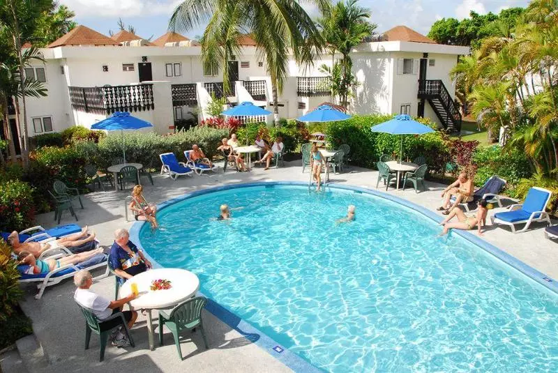 هتل Plum Tree Club