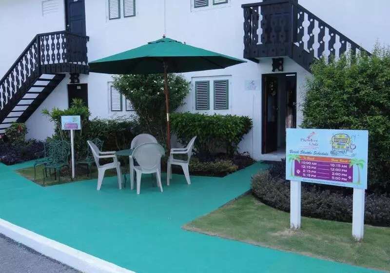 هتل Plum Tree Club