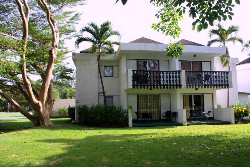 هتل Plum Tree Club