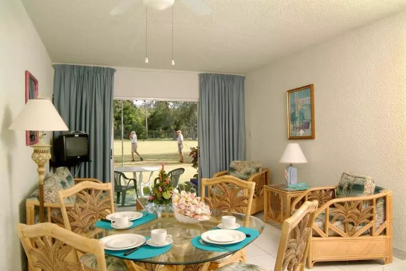 هتل Plum Tree Club