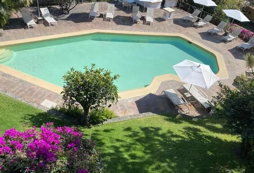 Posada Del Tepozteco Hotel & Gallery