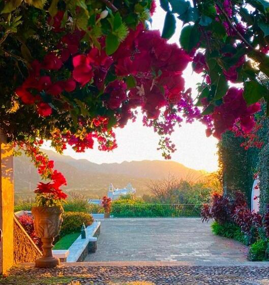 Posada Del Tepozteco   Hotel & Gallery