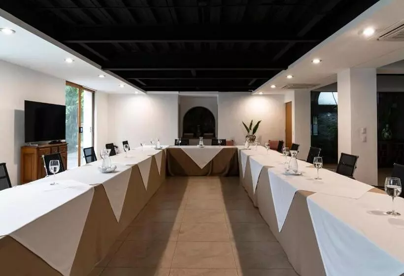 Posada Del Tepozteco Hotel & Gallery