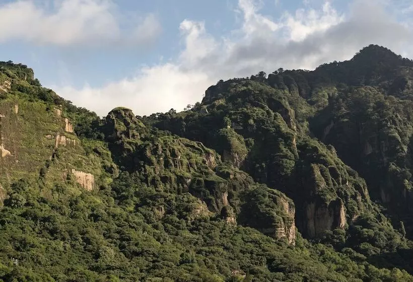 Posada Del Tepozteco Hotel & Gallery