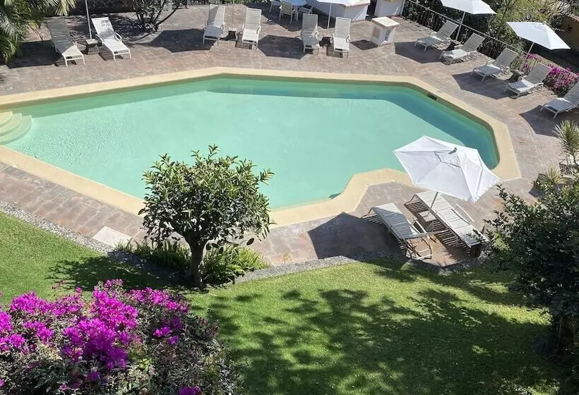 Posada Del Tepozteco Hotel & Gallery