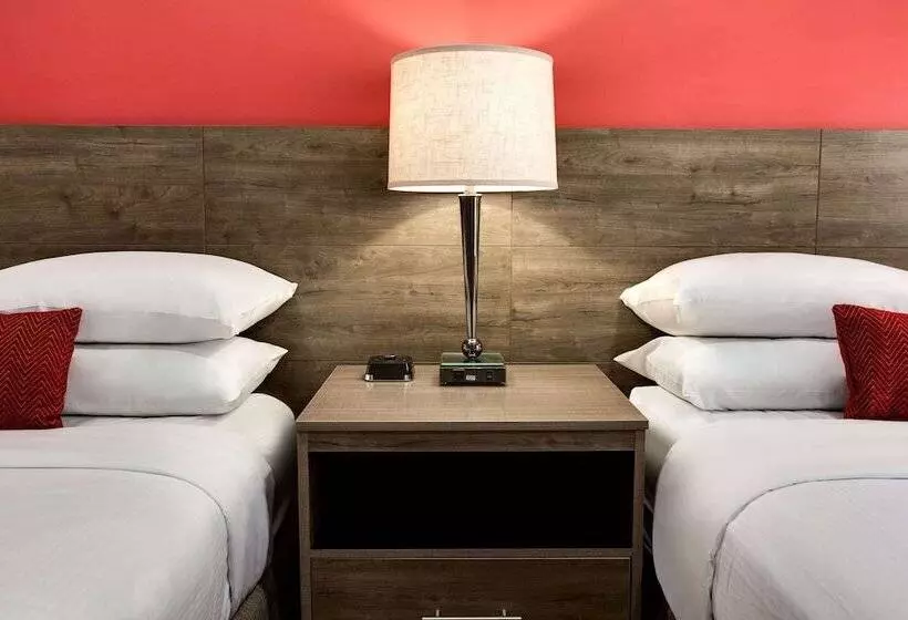 호텔 Ramada By Wyndham Oakland Downtown City Center