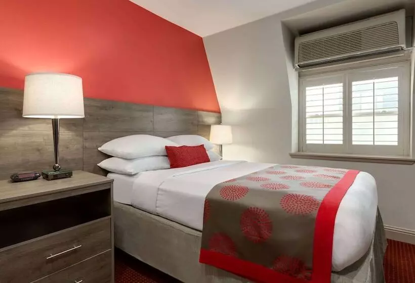 호텔 Ramada By Wyndham Oakland Downtown City Center