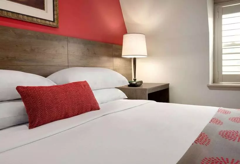 호텔 Ramada By Wyndham Oakland Downtown City Center