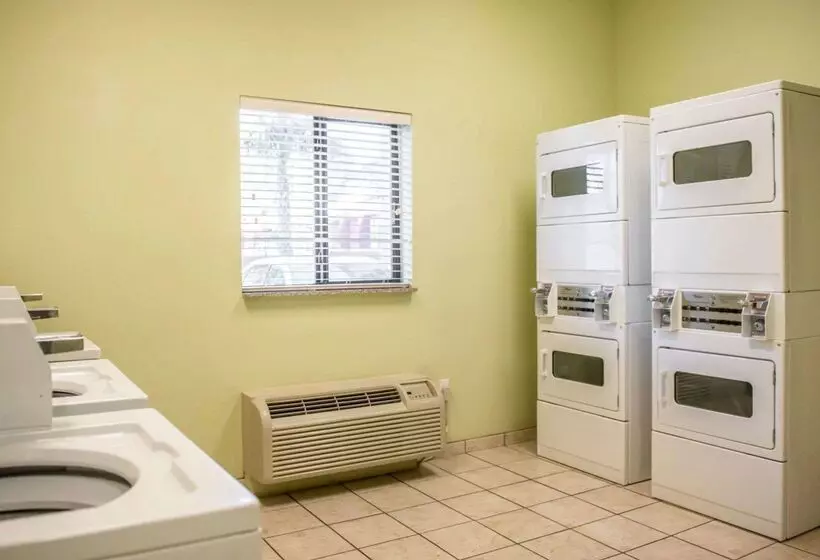 호텔 Suburban Studios Near Panama City Beach